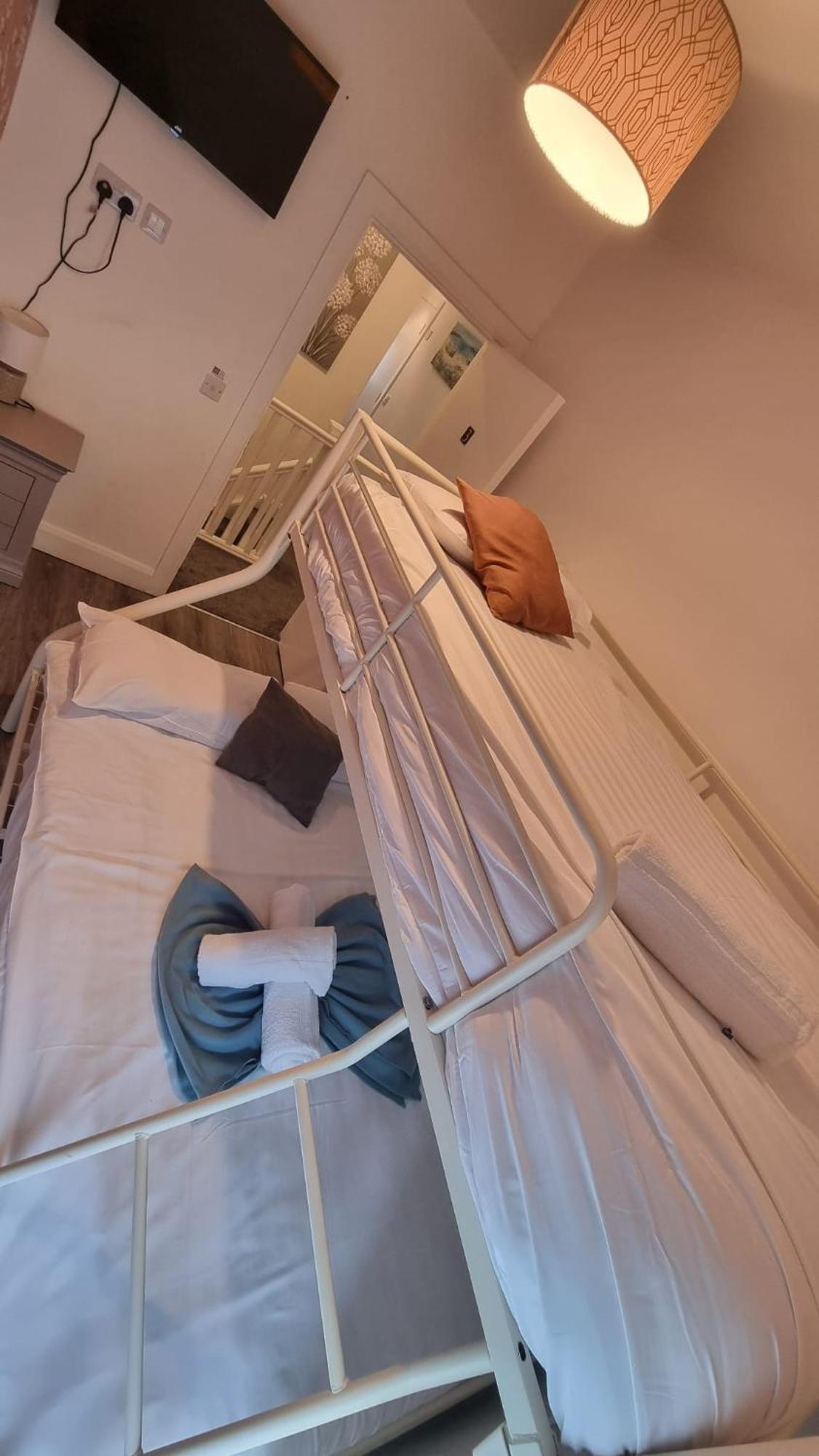 Eyre Square Lane Budget Rooms Galway Exteriör bild
