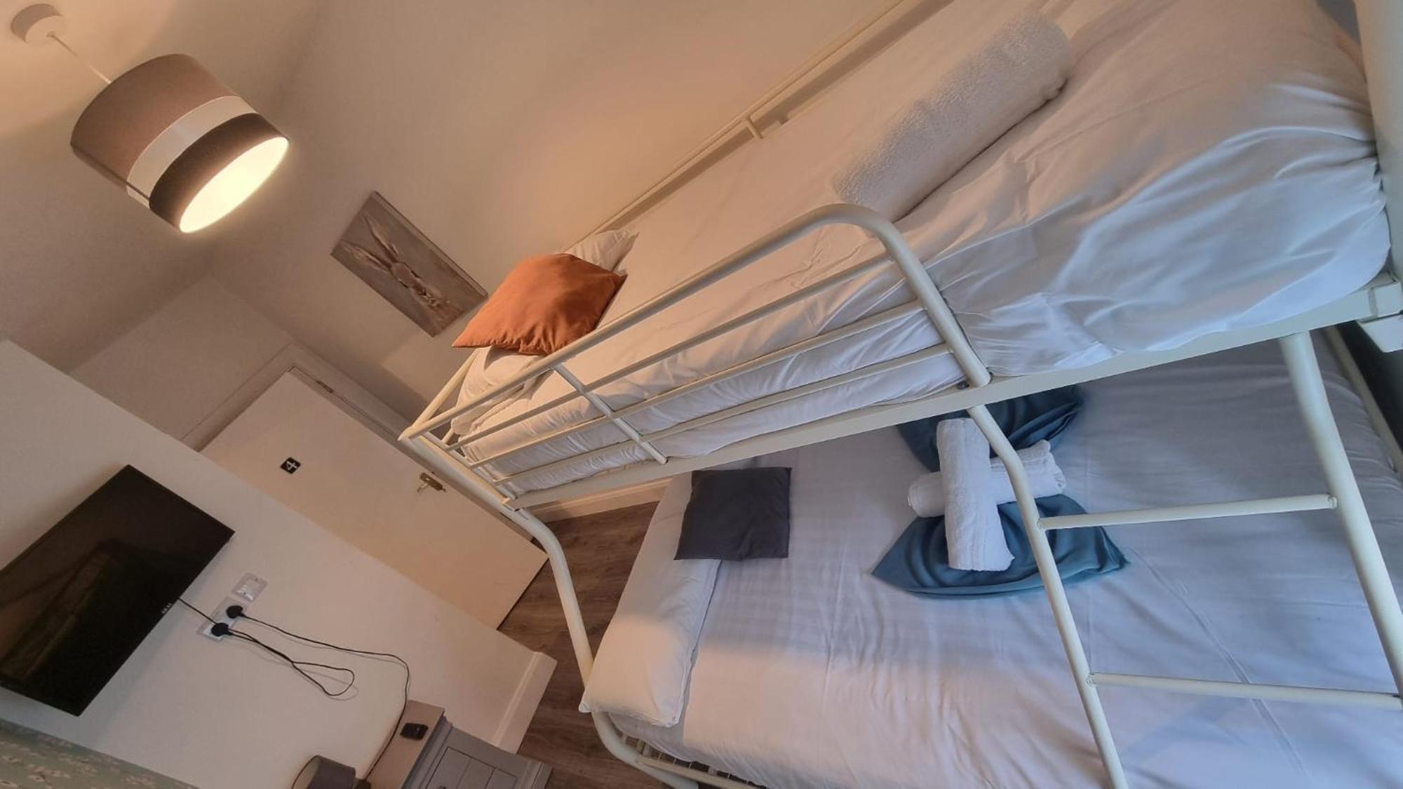 Eyre Square Lane Budget Rooms Galway Exteriör bild