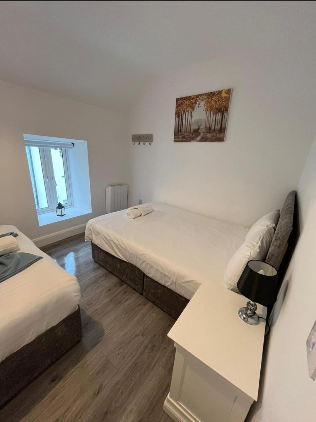 Eyre Square Lane Budget Rooms Galway Exteriör bild